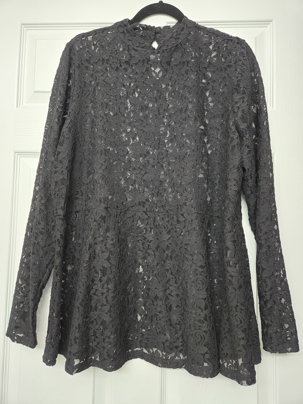 Lane Bryant Black Floral Lace Long-Sleeve Peplum Top Size 18/20
